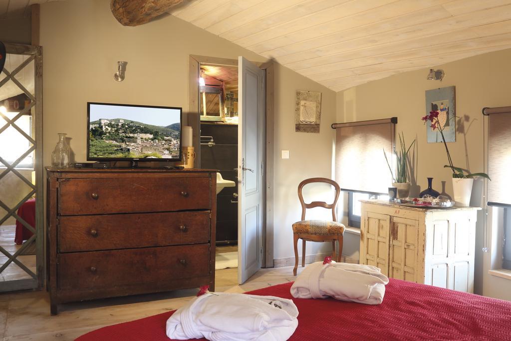 La Casa De Boulbon Bed and Breakfast Værelse billede